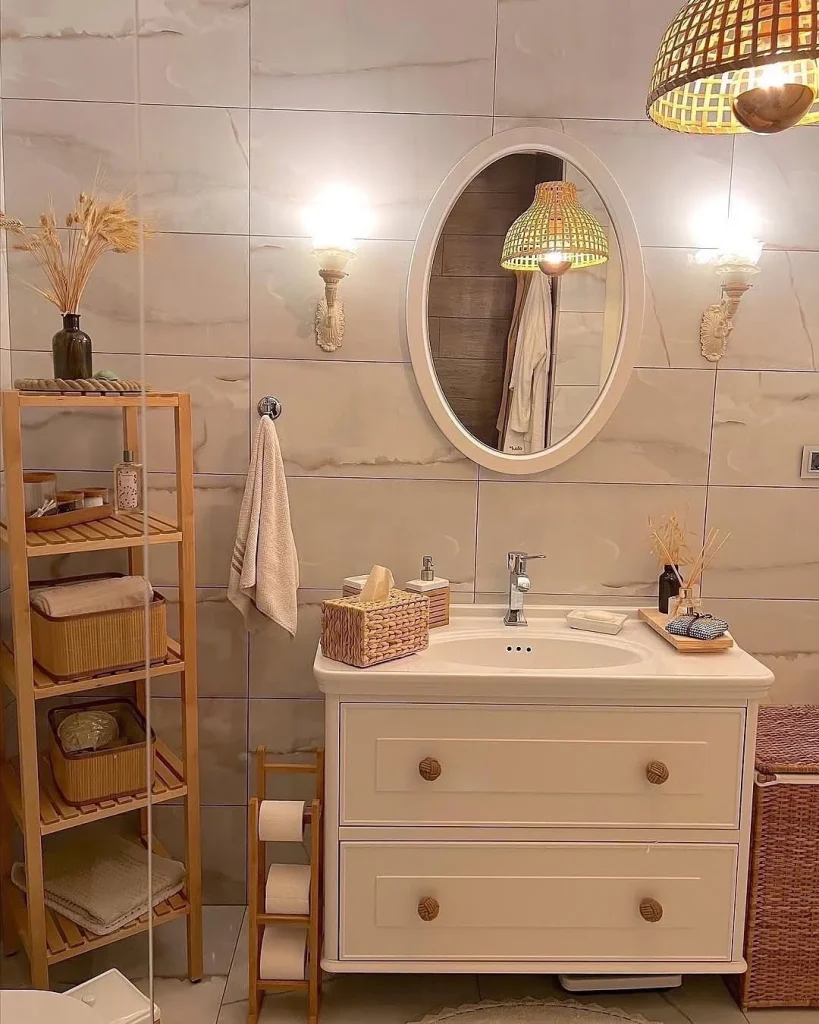 Minimalist bedroom vanity