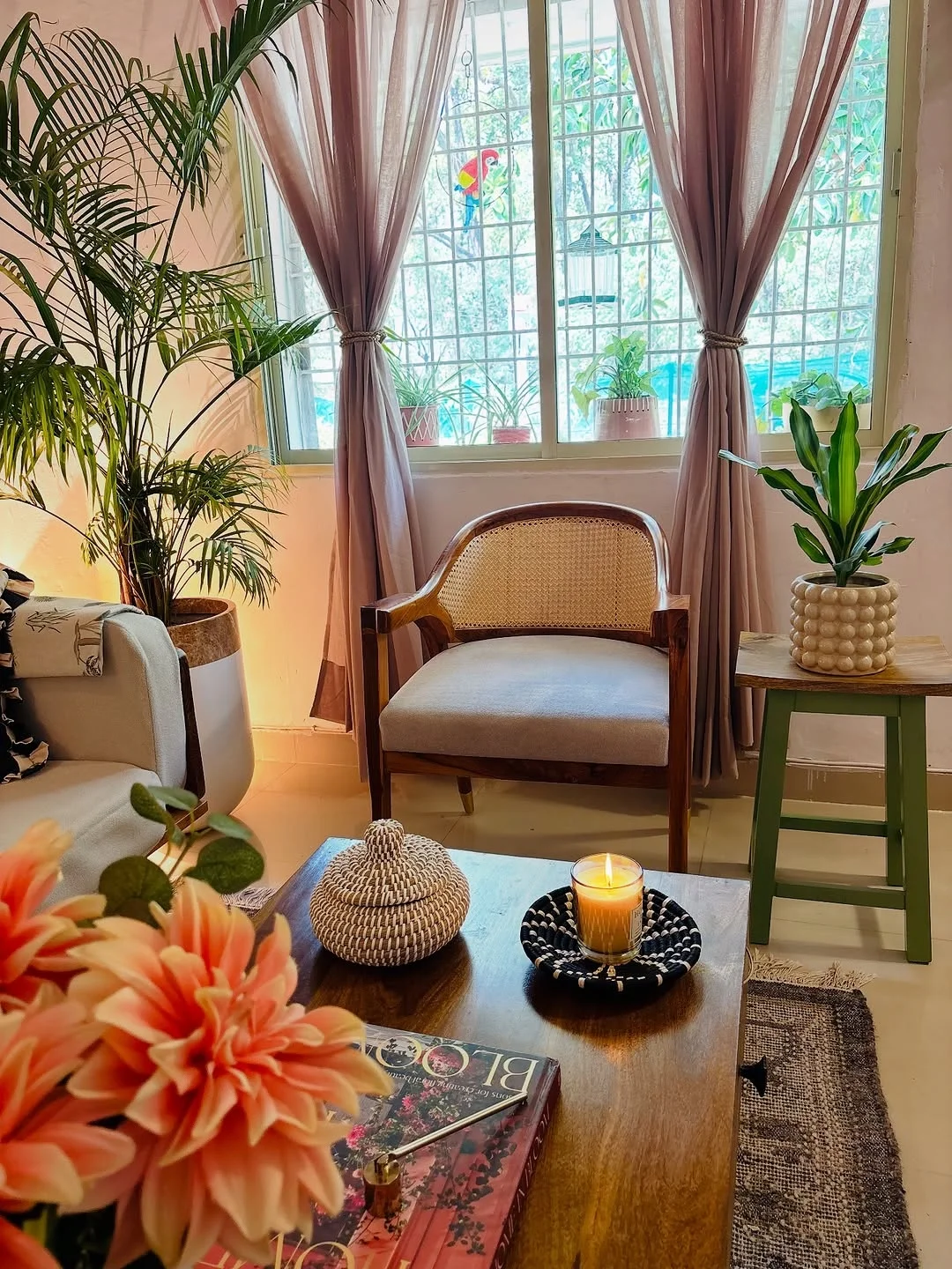 Minimalist corner wall shelves