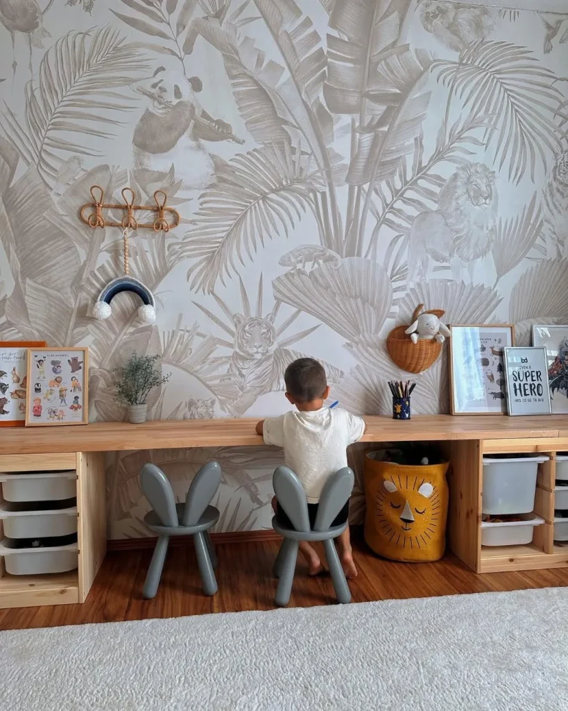 Hot air balloon nursery wallpaper