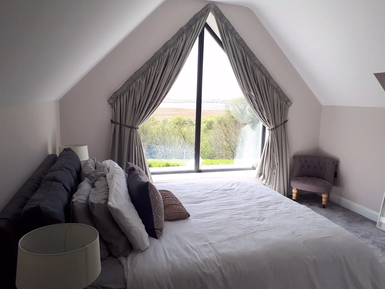 Bold window decor style